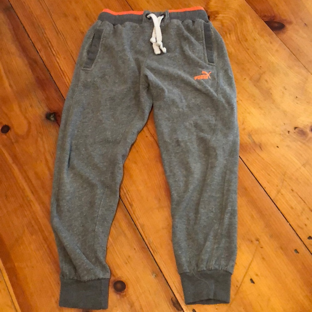 Puma boys joggers. Youth Med 10-12. Grey & Orange